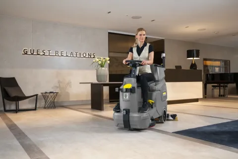 K&auml;rcher S&uacute;rol&oacute;-sz&iacute;v&oacute;g&eacute;p BD 50/70 R Classic Bp Pack 80Ah Li